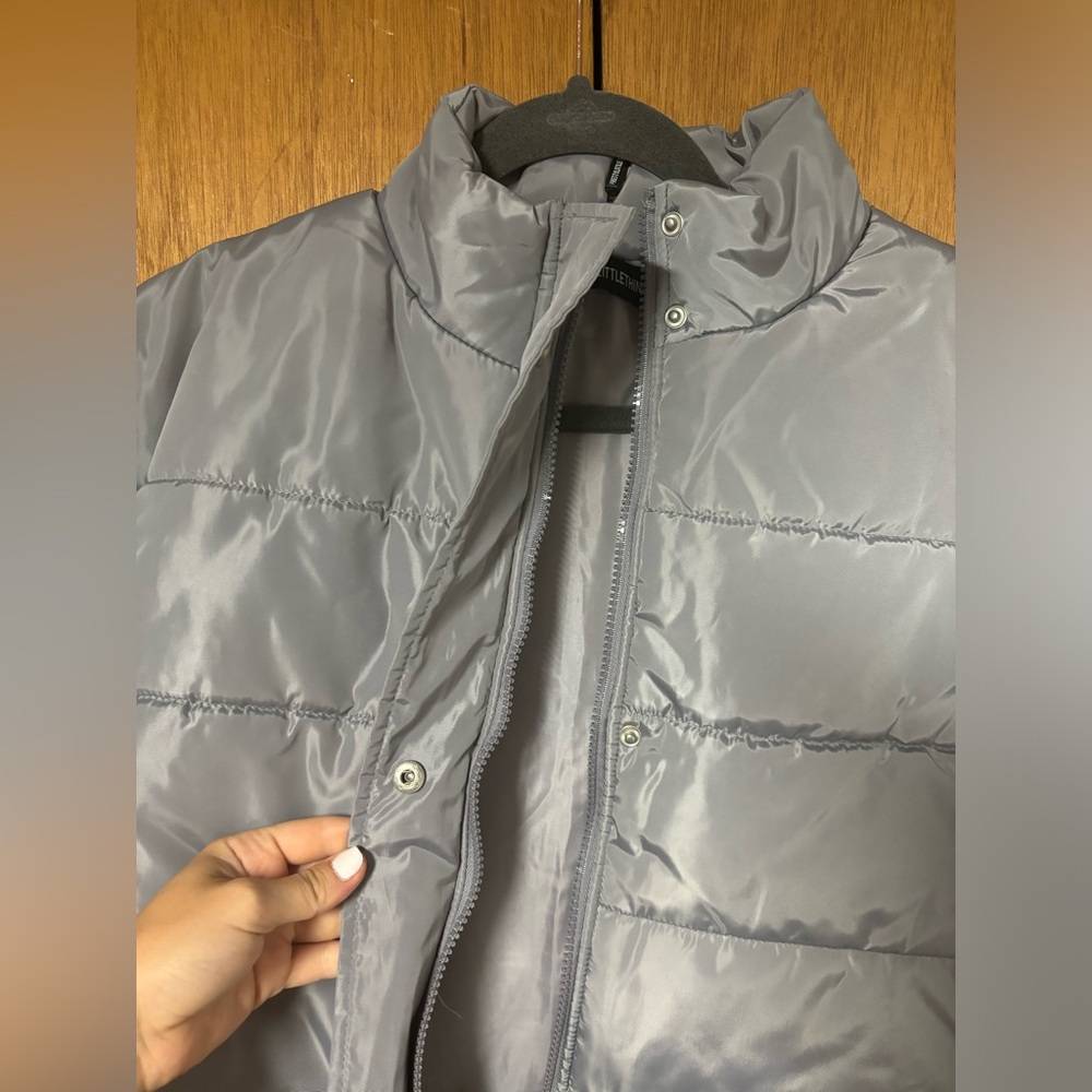 Pretty Little Thing Gray Puffer - Picture 2 of 5